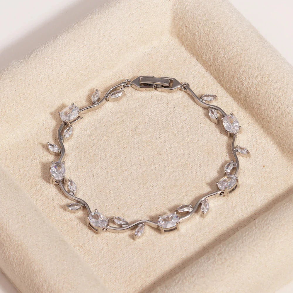 Dainty Tulip Bracelet