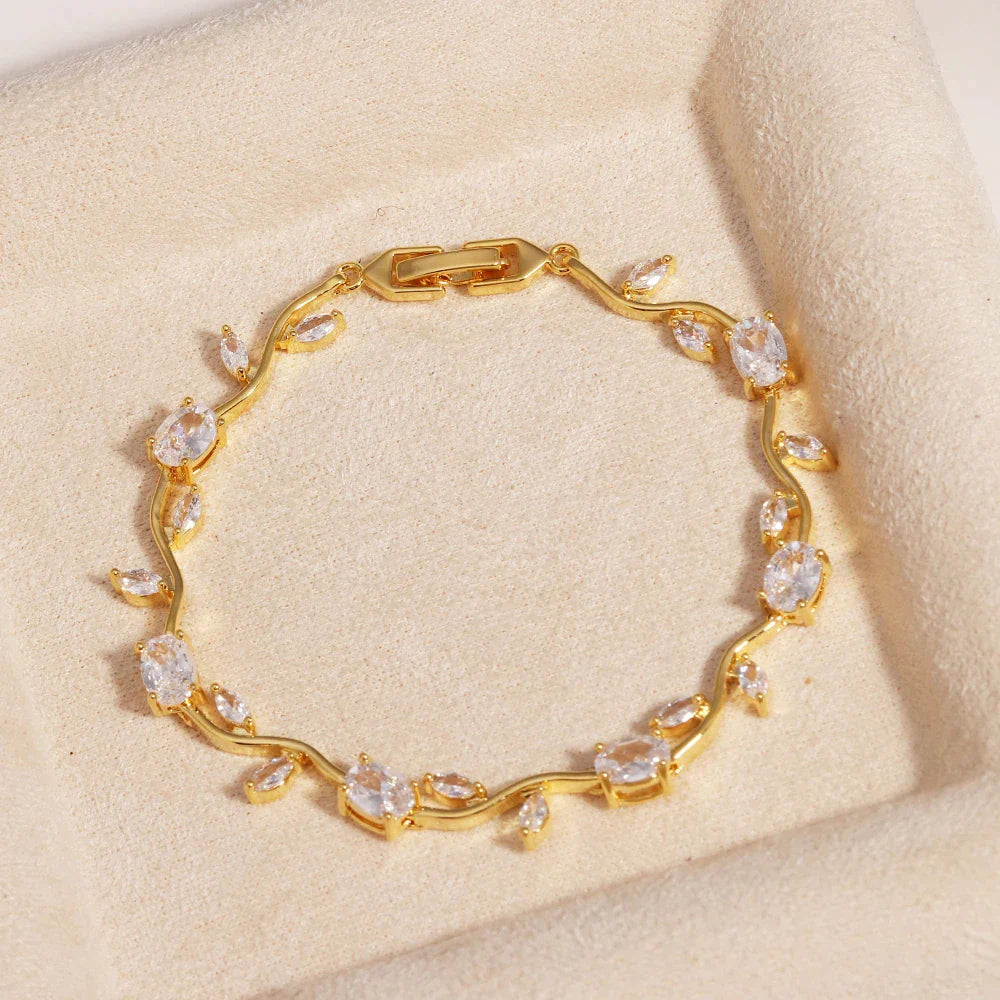 Dainty Tulip Bracelet
